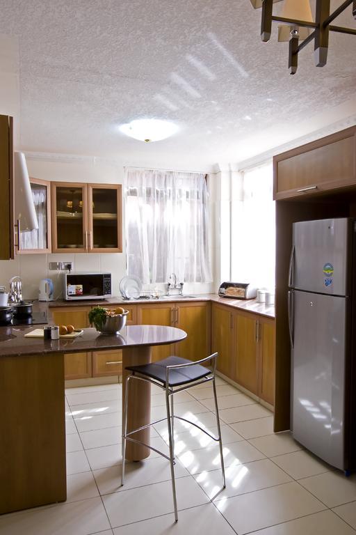 Gemsuites Serviced Apartments State House ナイロビ エクステリア 写真
