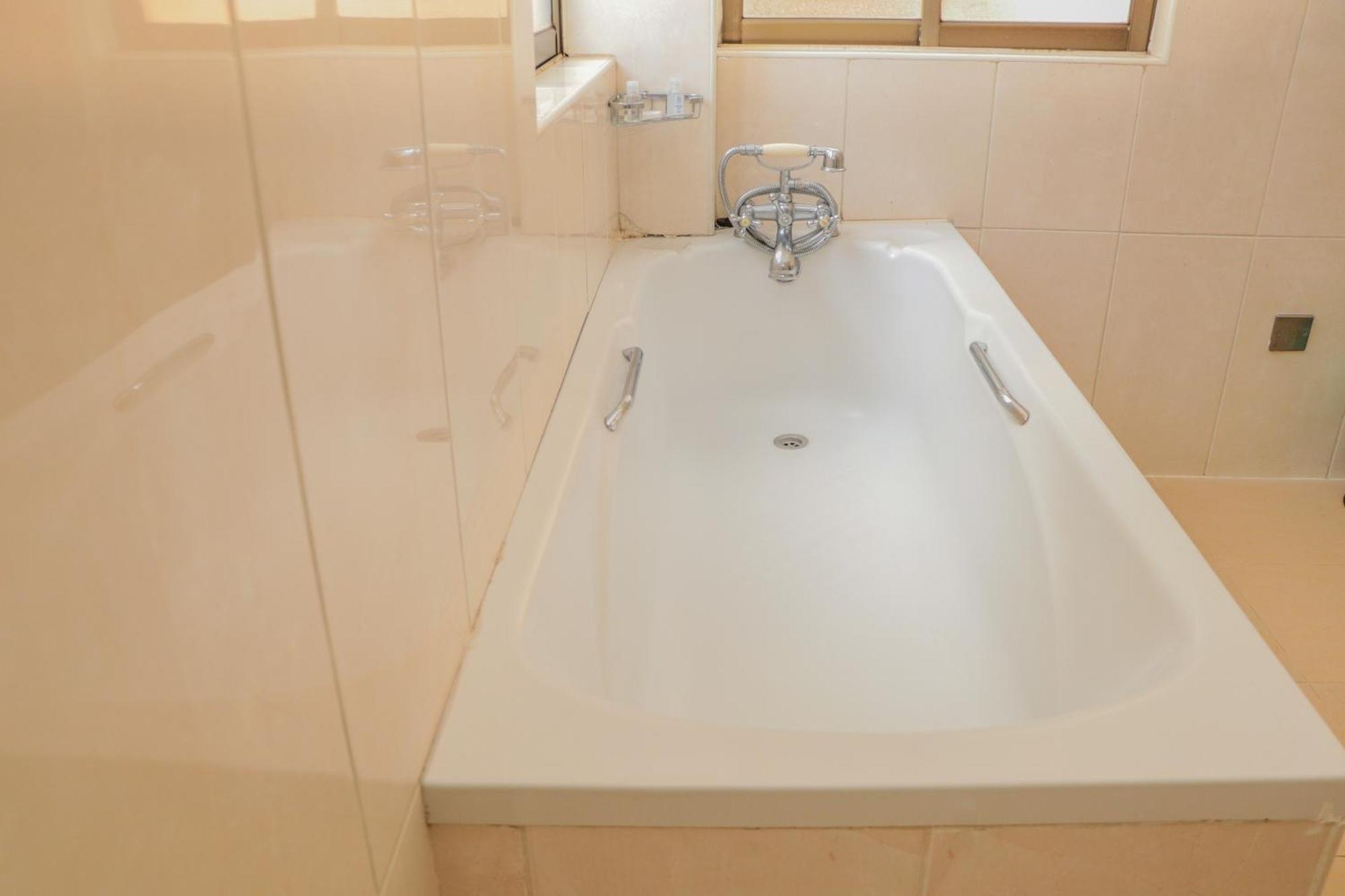Gemsuites Serviced Apartments State House ナイロビ エクステリア 写真