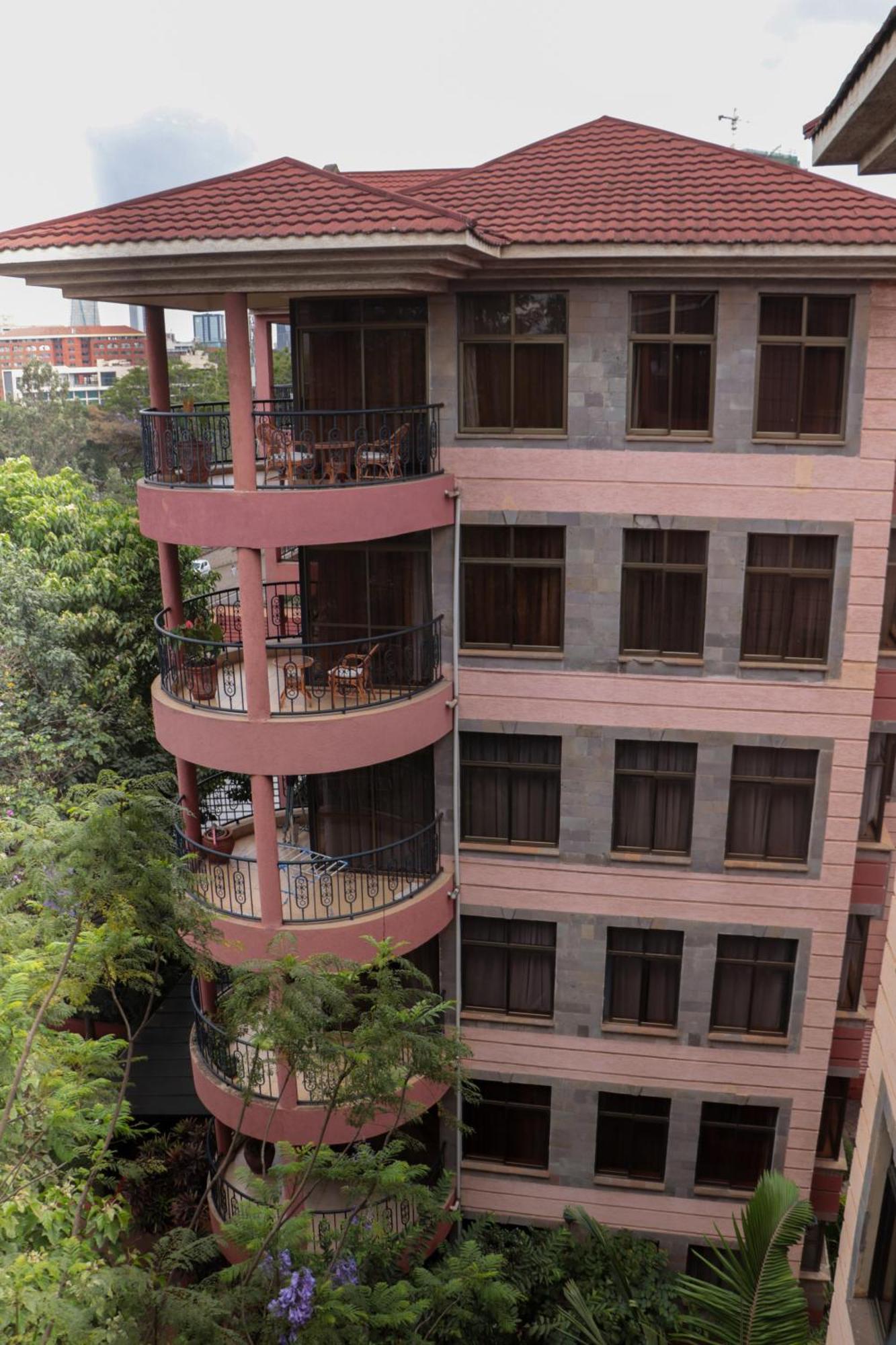 Gemsuites Serviced Apartments State House ナイロビ エクステリア 写真