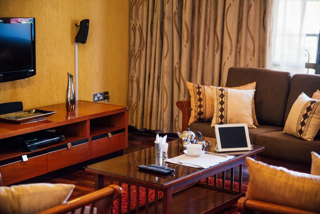 Gemsuites Serviced Apartments State House ナイロビ エクステリア 写真