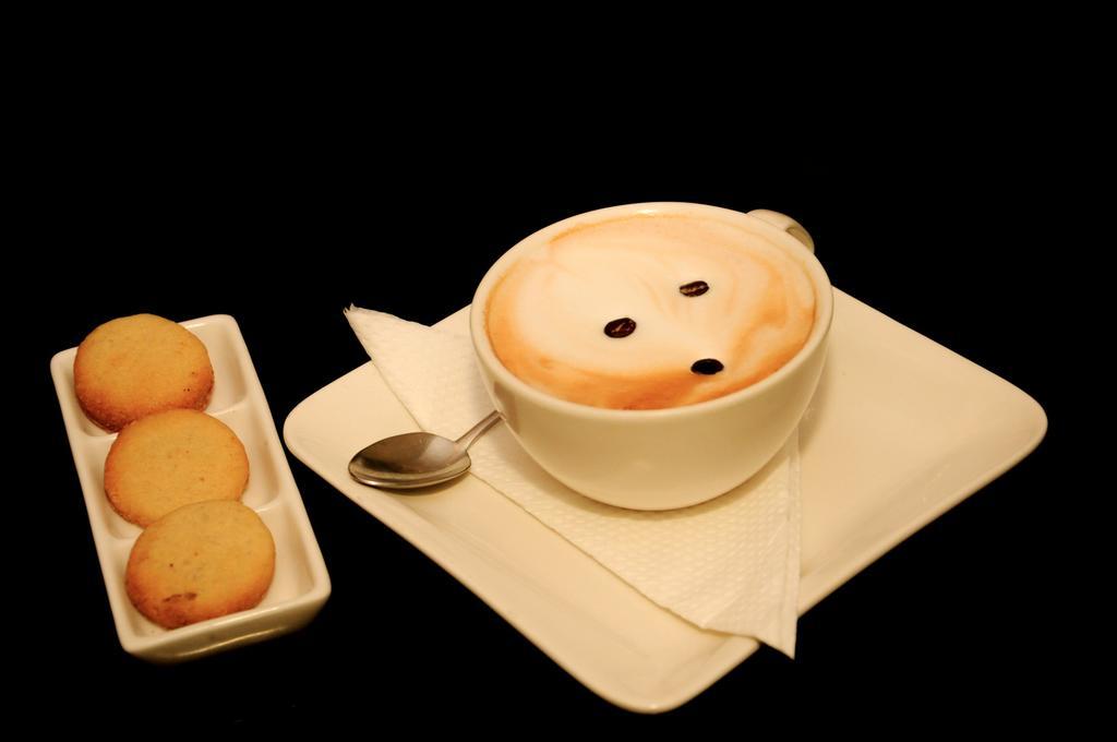 Gemsuites Serviced Apartments State House ナイロビ エクステリア 写真