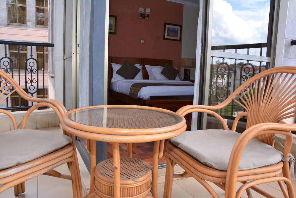 Gemsuites Serviced Apartments State House ナイロビ エクステリア 写真